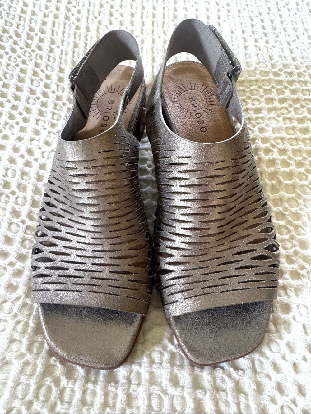 Brioso Mercer Metallic Leather Sandals Pewter Size 5.5 - Picture 4 of 11